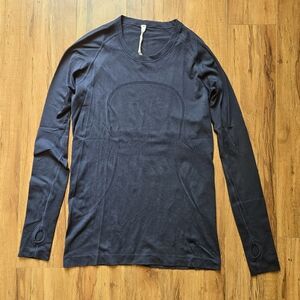 Lululemon Swiftly Tech Long-Sleeve Shirt Size 10 color blue
